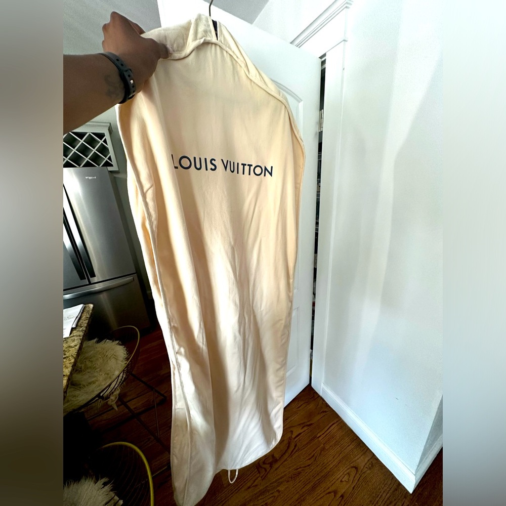 Louis Vuitton Garment covering with hanger
